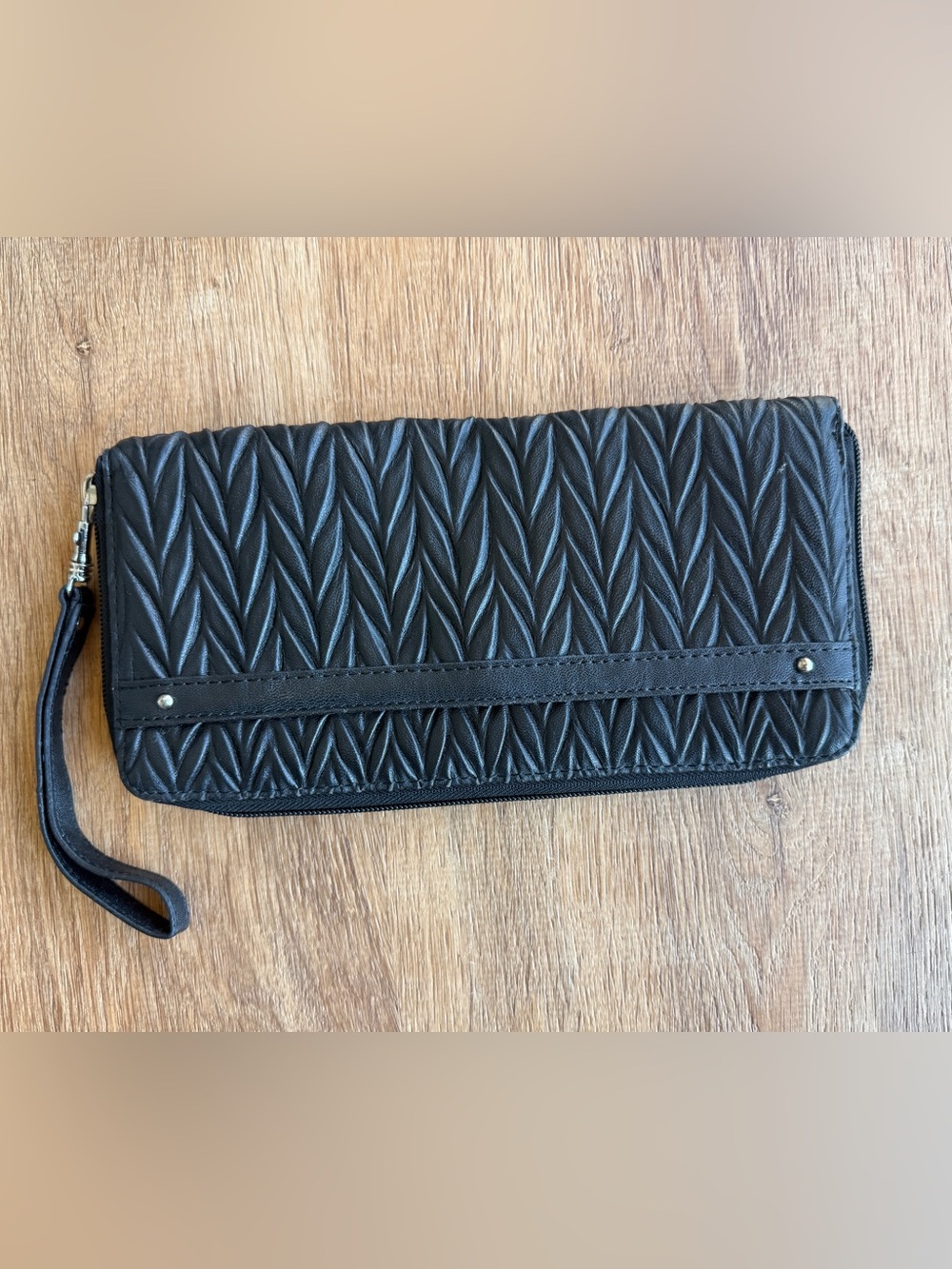 Relic Brand Black Quilted Leatherette Wristlet Clutch - Women's Organizer